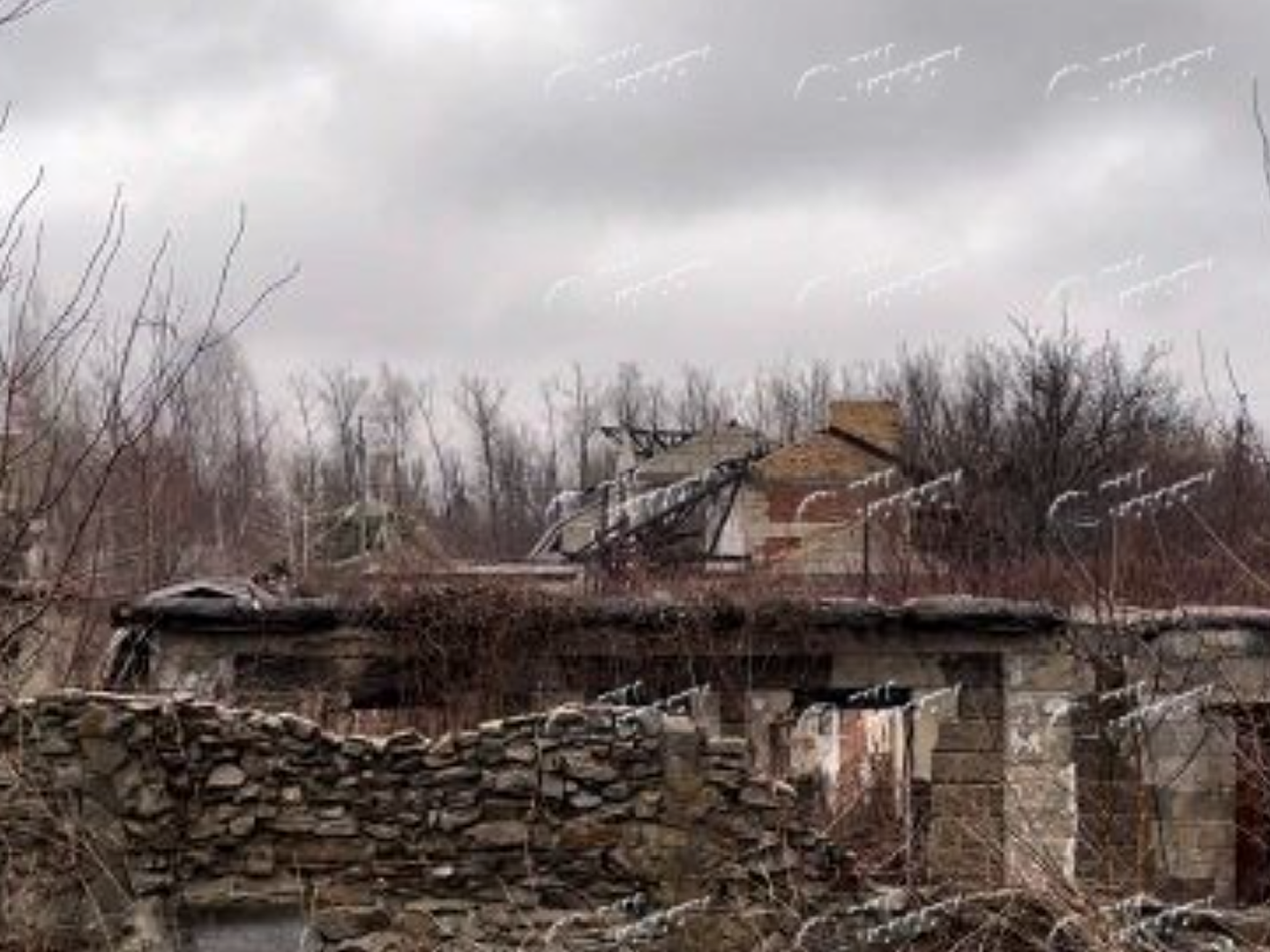Украина развалины. Руины дом Донбасс.