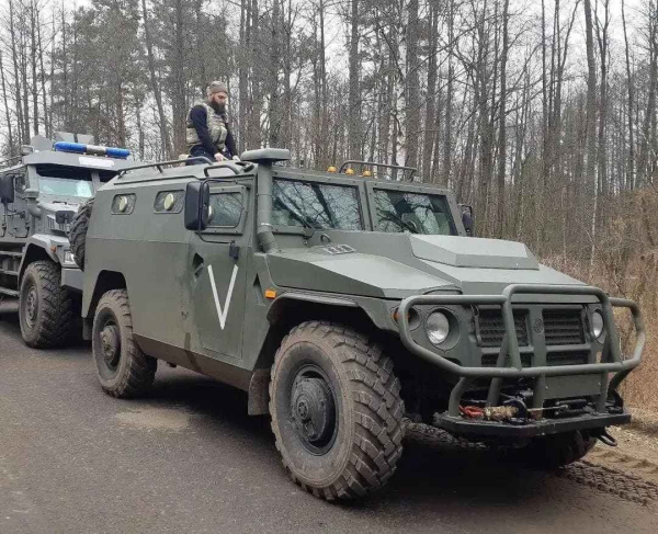 Буква v на военной технике россии фото