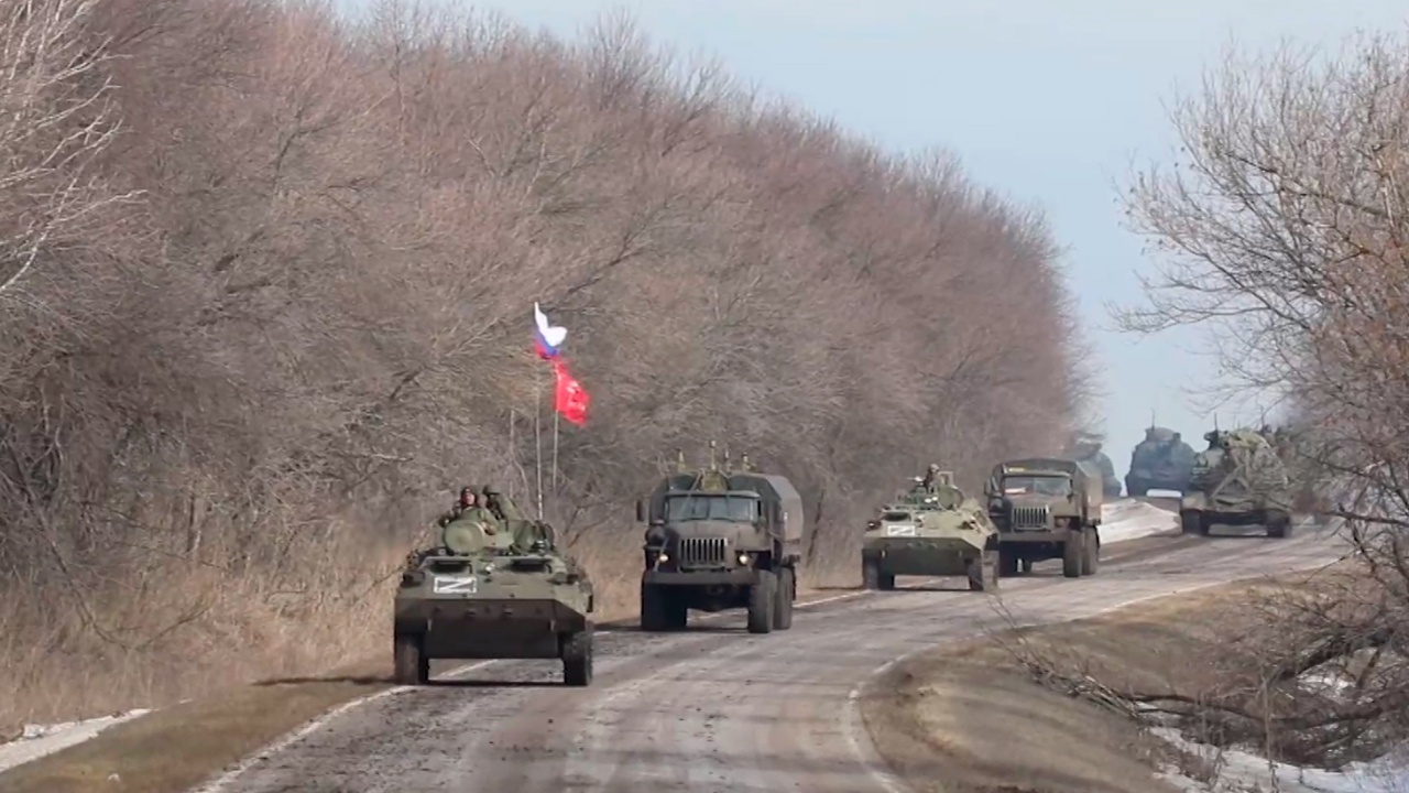 Ведутся ли бои. Военная колонна. Российские войска на Украине. Российская Военная техника. Колонна российских войск на Украине.