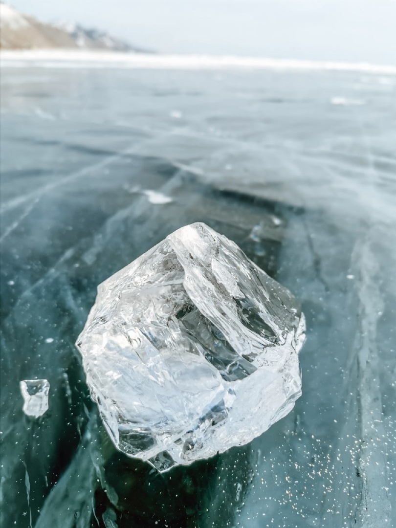 Sea siberia. Лед Байкала Торосы. Лед Байкала. Космический лед Байкала. Космический лед.