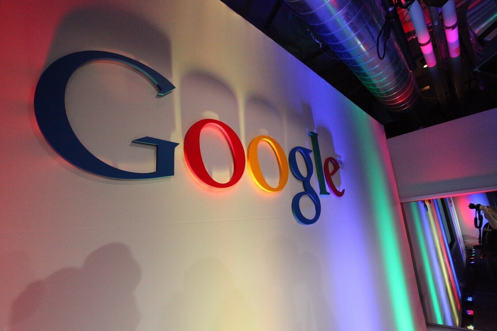 Логотип компании гугл