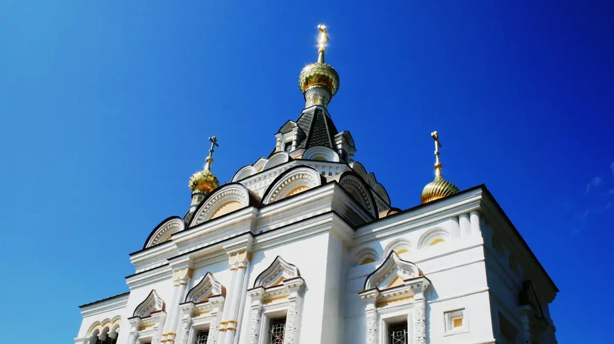 Благовещение 7 апреля: смысл Двунадесятого праздника и что делать нельзя. Почему символом дня стала белая лилия
