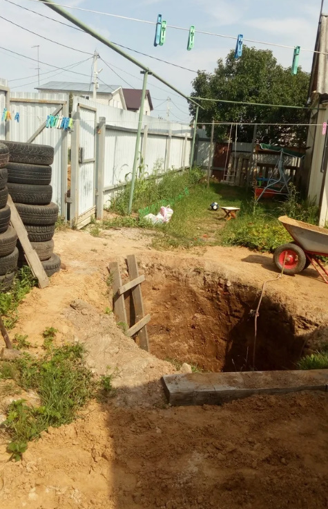 Все таки решился и сам выкопал выгребную яму. Рассказываю историю и сколько я за это заплатил