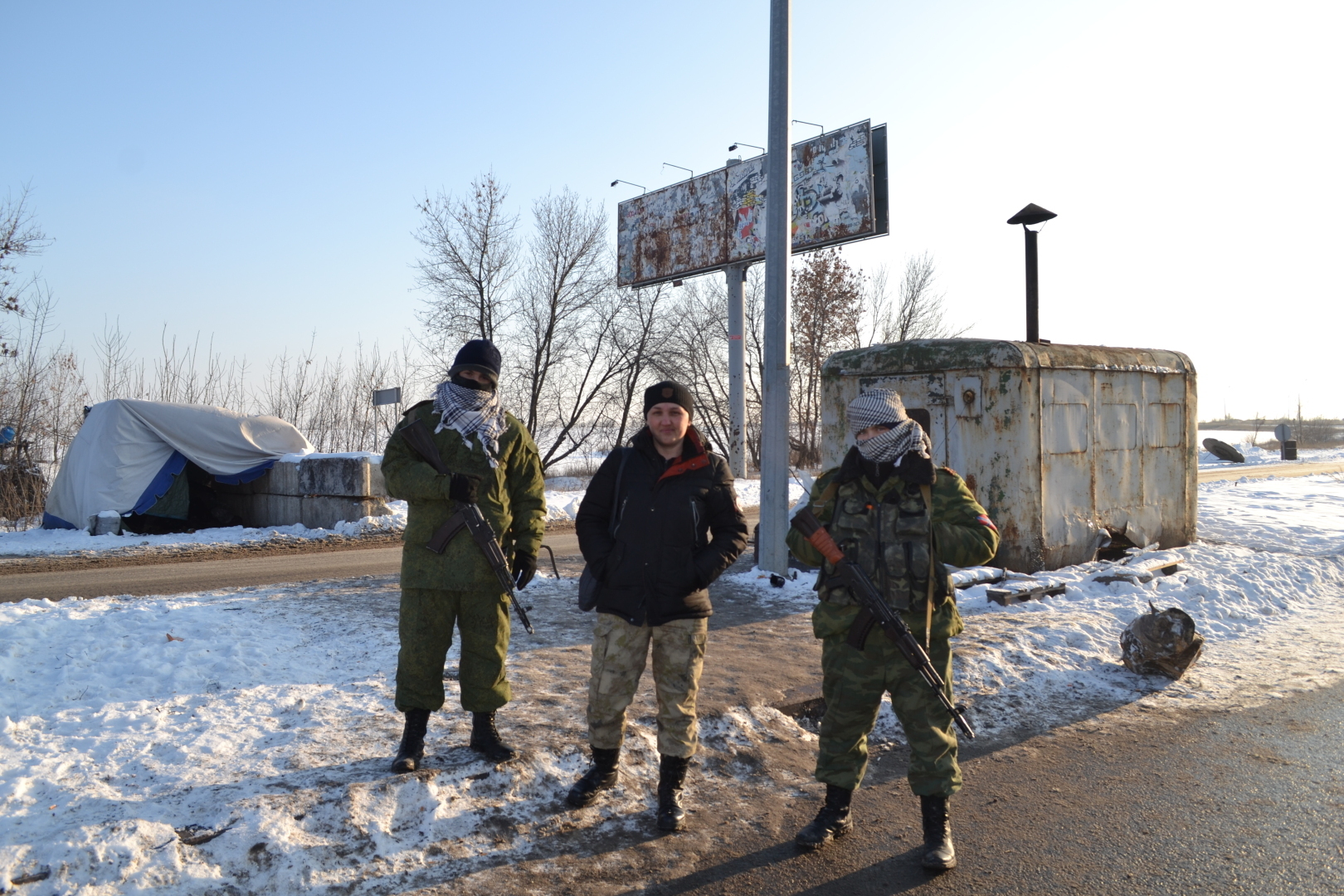 Сплотимся всем вместе во имя добра, Пускай меня слышат все люди, За Родину биться настала пора! С толпой, кто Россию не любит... © Лика Кугейко 