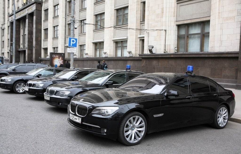 Российские чиновники не готовы одномоментно перейти на отечественные автомобили