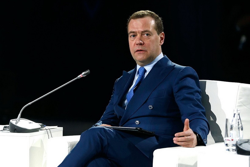 Медведев рассказал о своей первой «Ладе»