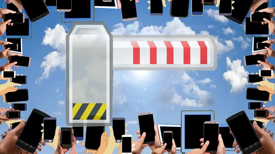 Что такое параллельный импорт: Россия разрешила ввозить музыку, кино, ПО из других стран. Как обойтись без лицензирования?