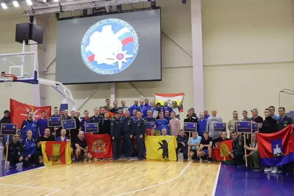 Команда тамбовских спасателей завоевала "золото" в соревнованиях ЦФО по настольному теннису.