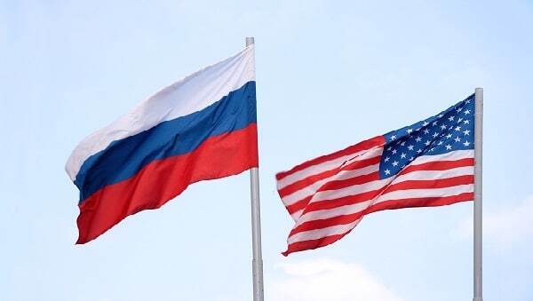 России и США нужно продолжать обсуждать проблемы безопасности, в том числе оружие массового поражения. Об этом заявил американский посол в РФ Джон Сал