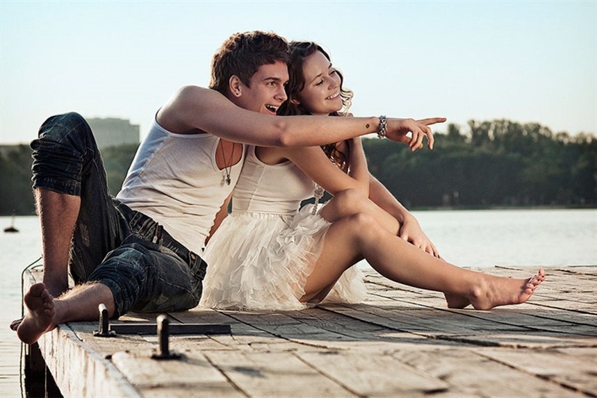 Семья.«О супружеской жизни».Он хочет скрыть, с кем он встречается. Почему?Каково это – любить?