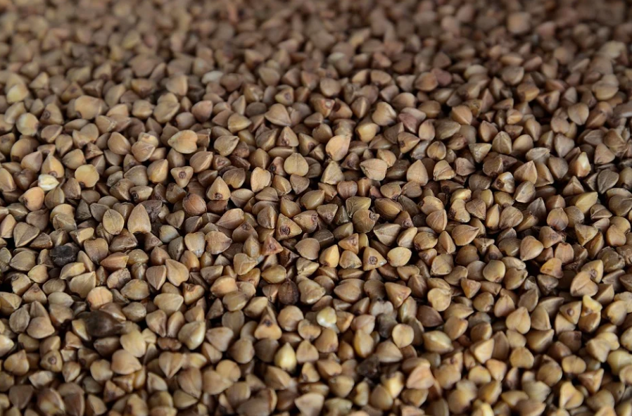 Чего дальше будет? Новые цены на рис, яйца и гречку в Крыму. Фото с ценниками из магазина