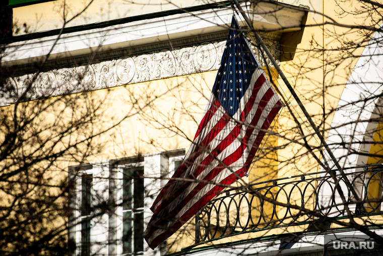 В Китае рассказали о планах США в отношении России и Европы