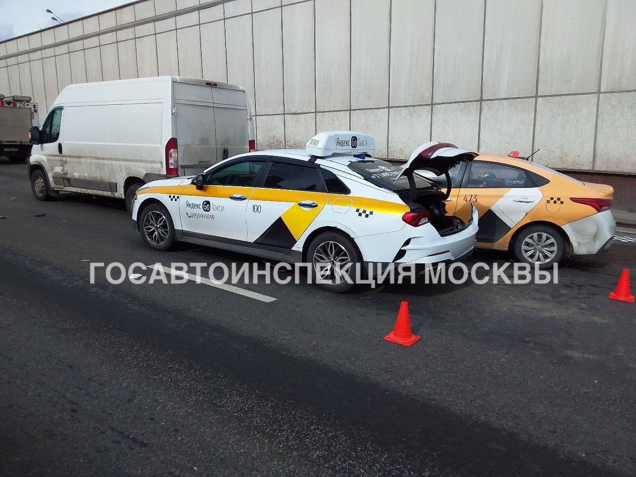 Больше всего в Москве боюсь такси и эвакуаторов!