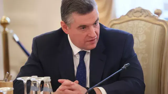 Биография Леонида Слуцкого.