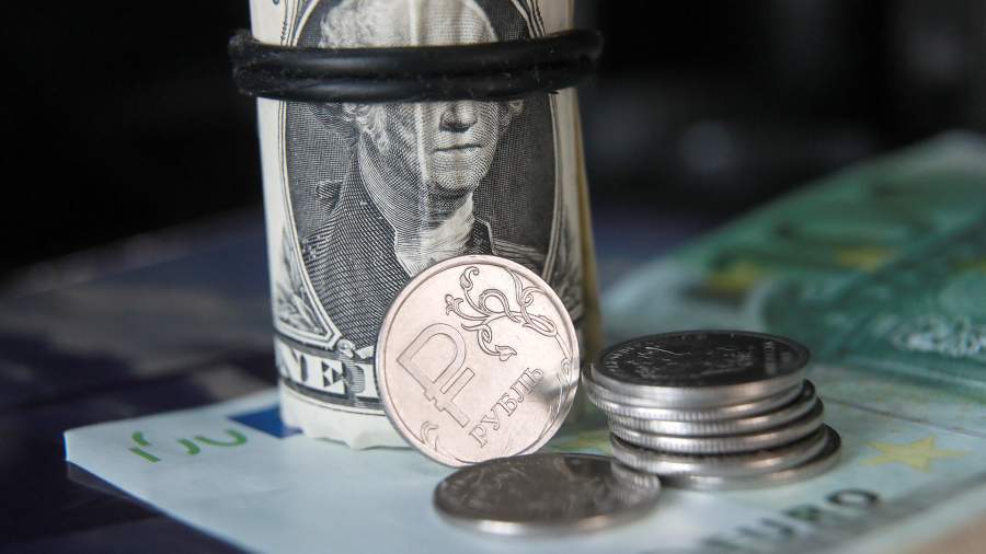 Курс доллара на неделю: что будет с рублём и долларом в апреле 2022 года, прогноз экономистов. Стоит ли менять доллары на рубли в апреле 2022 года?