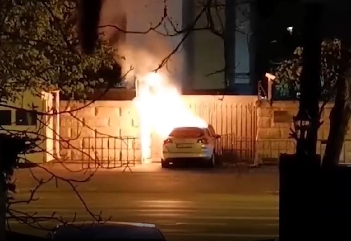 Самосожжение в Румынии (Посольство РФ в Бухаресте).