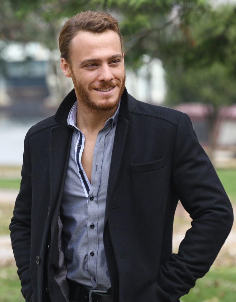 В каком сериале больше подошла роль главного героя актёру Керему Бюрсину?