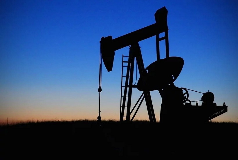 Падение доходов РФ от экспорта нефти и газа в январе оценили в 40%