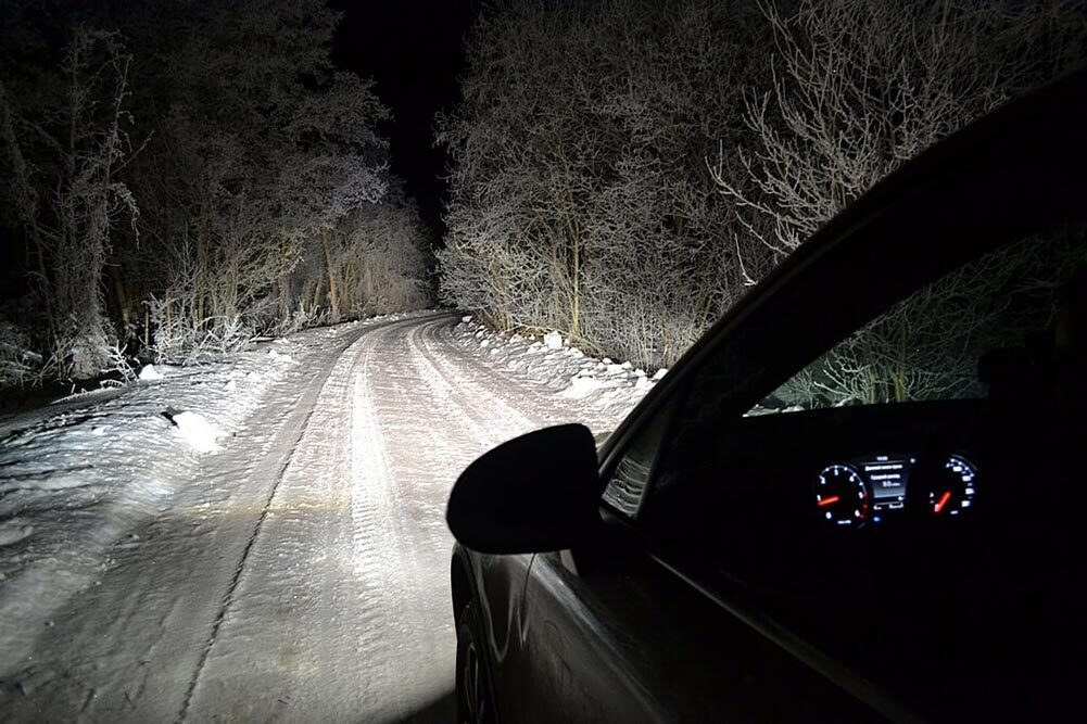 На переднем плане и на заднем