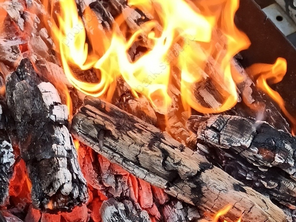 На подростке от костра загорелась одежда