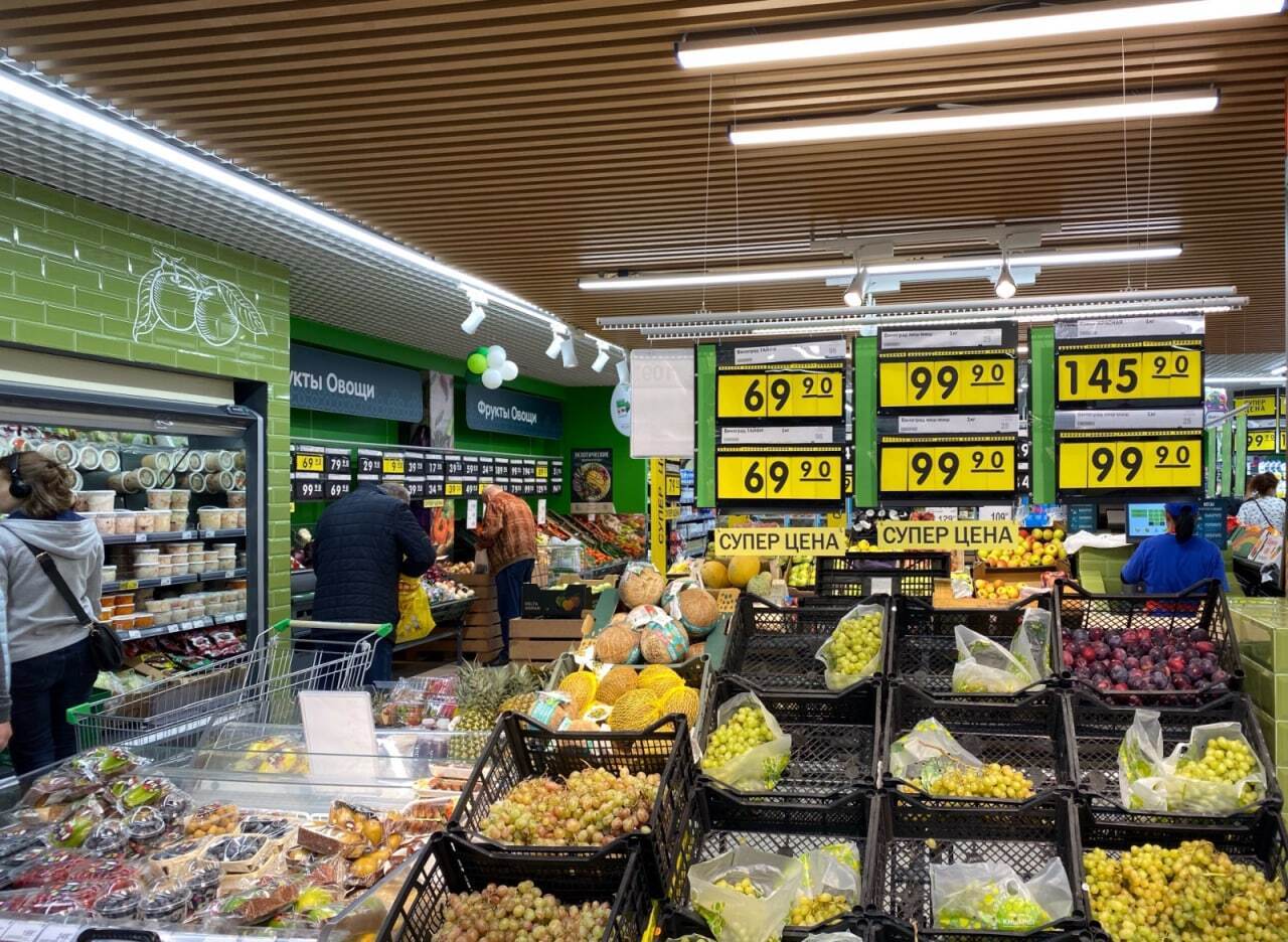 Крупные торговые сети перестанут открывать новые магазины и заморозят часть проектов.