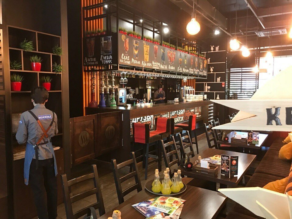 Падал белый снег