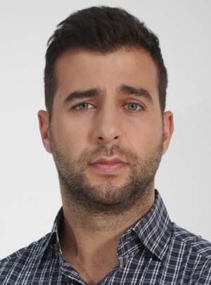 Иван Ургант продает свой особняк с плесенью на Рублевке в 2,5 раза дешевле, чем заплатил за него.