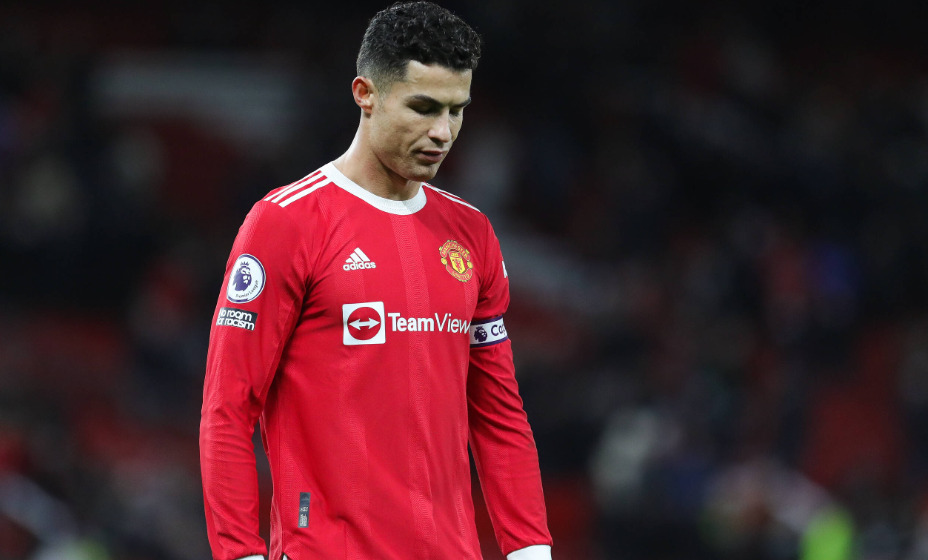 Криштиану Роналду лично благодарил болельщиков "Ливерпуля" за жест на "Энфилде" после смерти маленького сына.