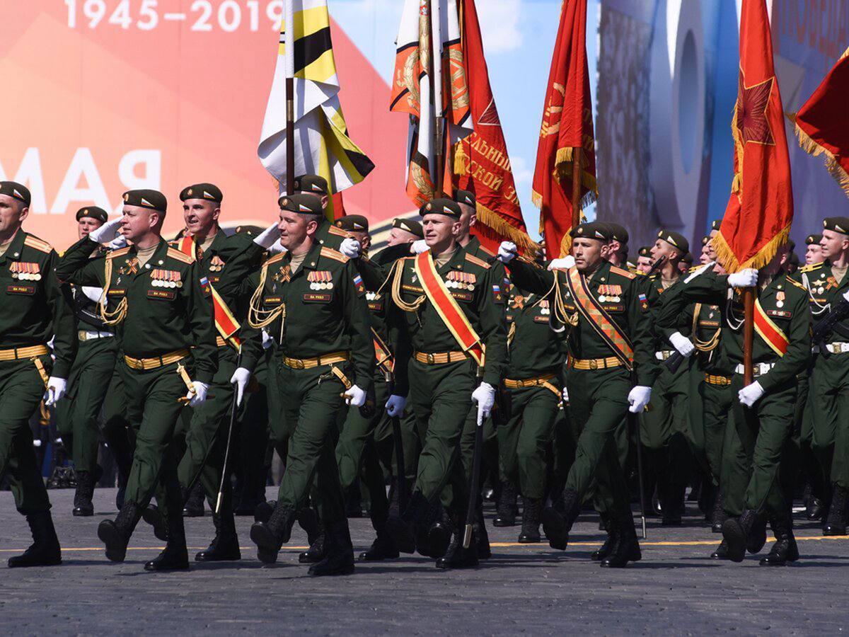 Проведет ли Россия парад победы 9 мая в Мариуполе, Херсоне, Донецке, Харькове ?
