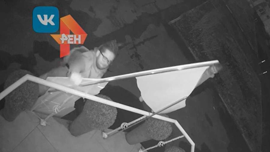 Бабушка с Красным флагом на Украине, что о ней известно? Где сейчас находится бабушка и дедушка. 