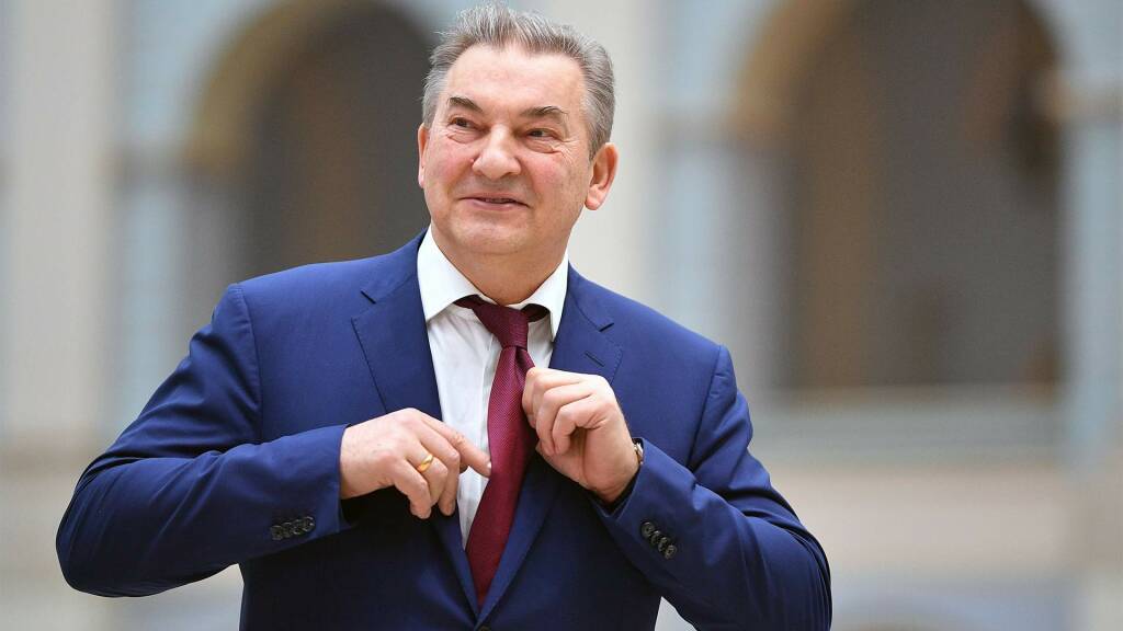 Стена номер 20: Владислав Третьяк отмечает юбилей