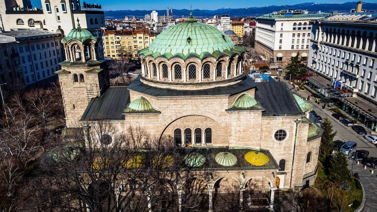 Премьер-министр Болгарии призывает к кой-чему)