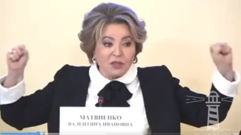 "Мир! Труд! Май!" - Валентина Матвиенко собралась выходить с плакатом к российскому Правительству «Свободу бизнесу!»