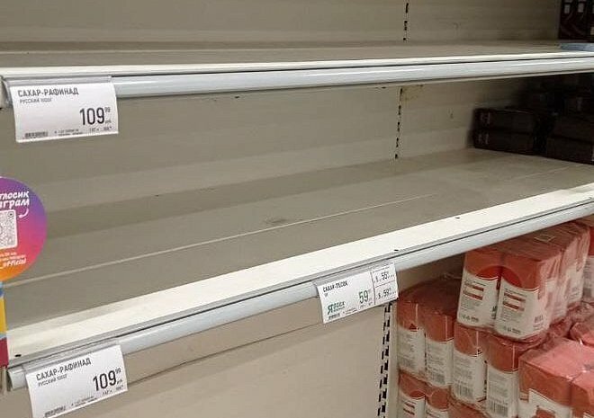В Челябинских магазинах исчез сахар