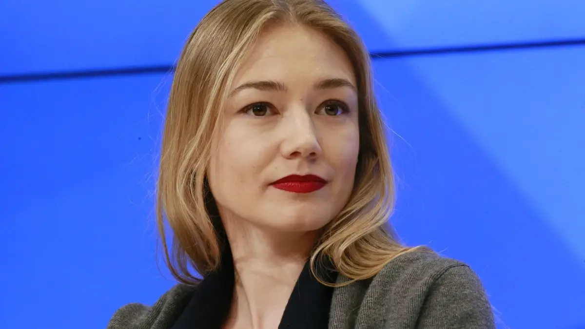 Где живут трое детей актрисы Оксаны Акиньшиной : почему отец увез их в Грузию - знает сваха Роза Сябитова