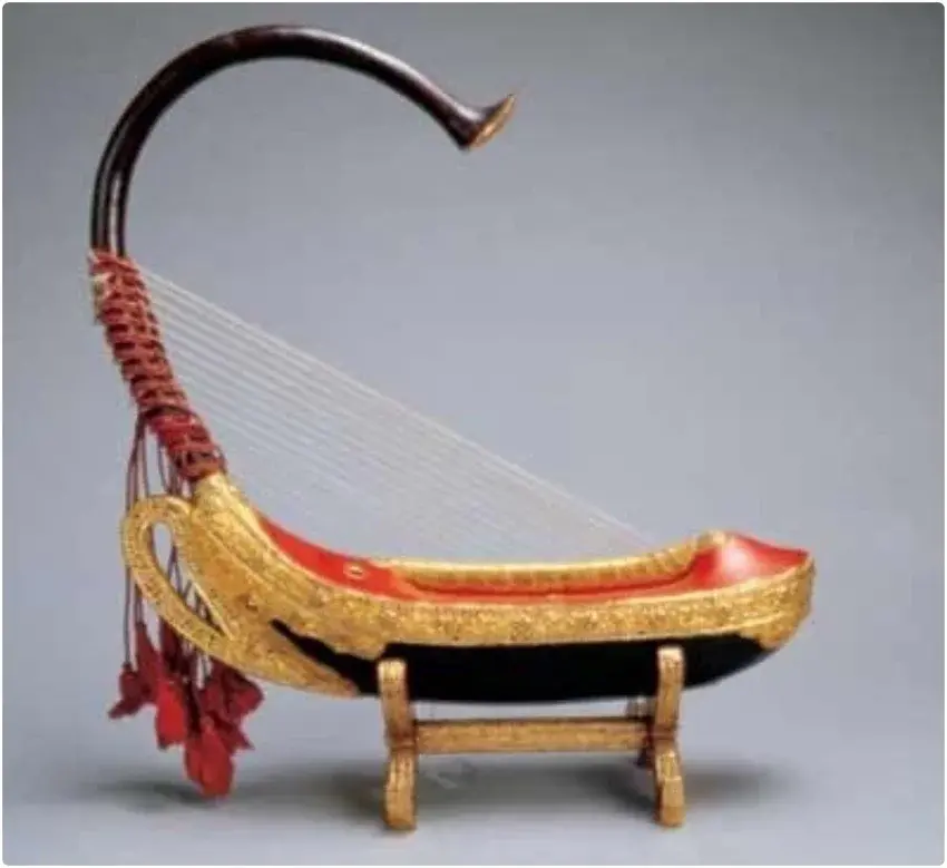 10+ необычных музыкальных инструментов