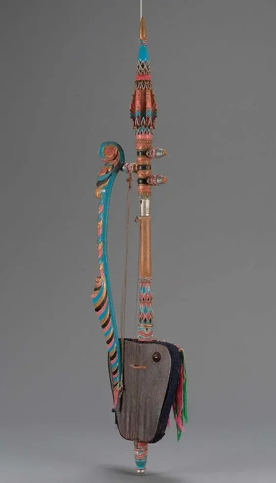 10+ необычных музыкальных инструментов