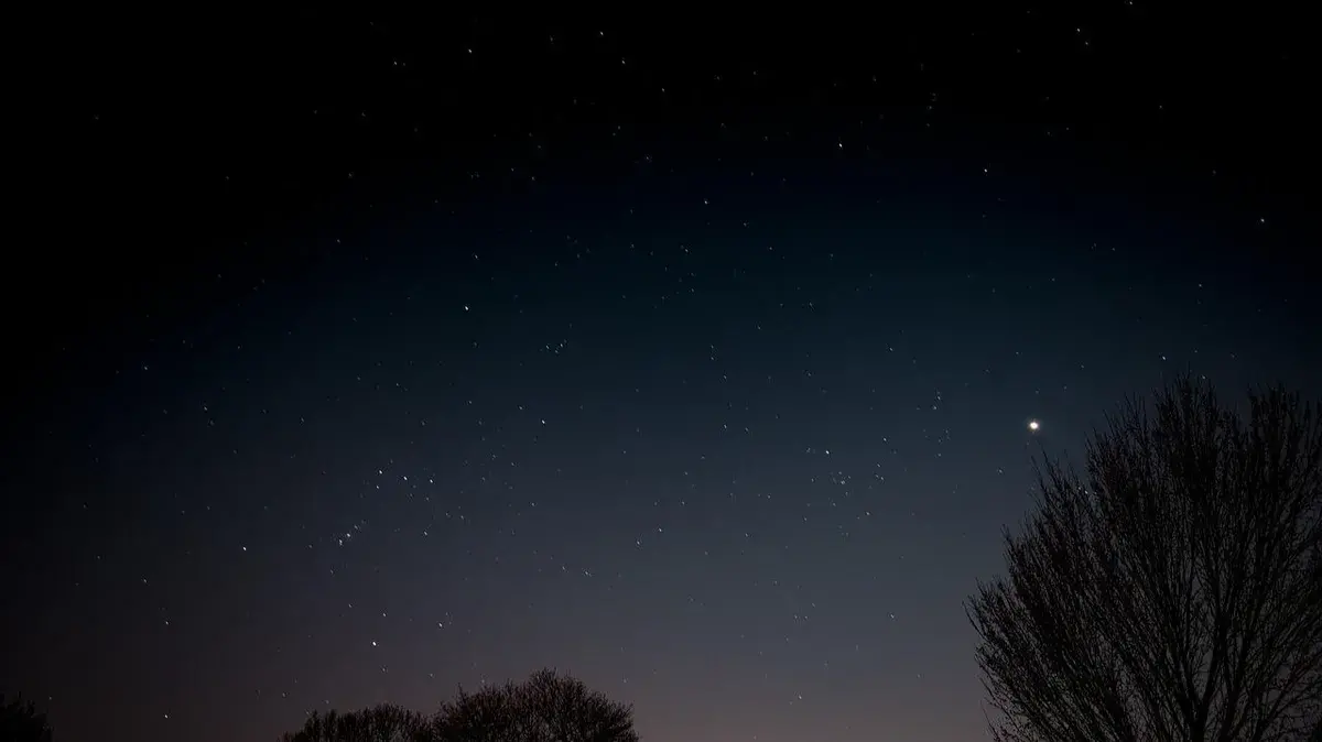 Что можно и что категорически нельзя делать в новолуние 30 апреля 2022 на Черную опасную Луну? В этот же день будет солнечное затмение