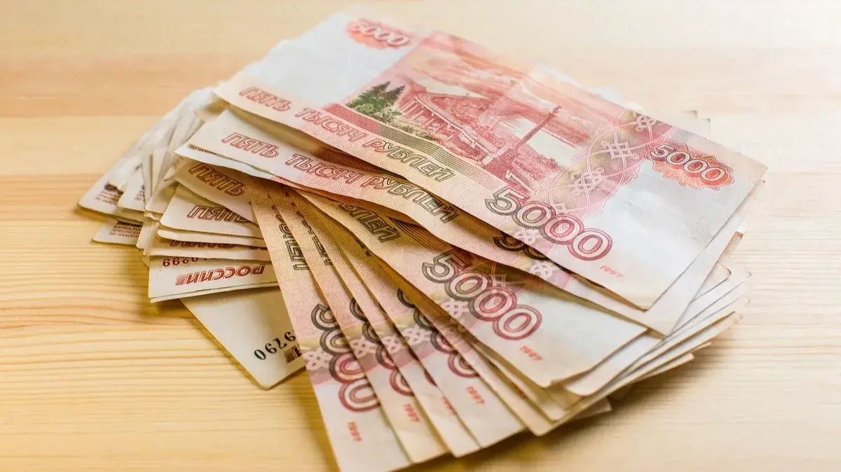 Новые выплаты от Путина: 10 тысяч рублей ветеранам ВОВ, 5 млн семьям волонтеров, 3 млн рублей – при ранении командированных в ДНР и ЛНР