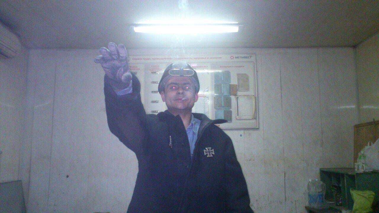 Там, говорят, мирные жители из «Азовстали»вышли.