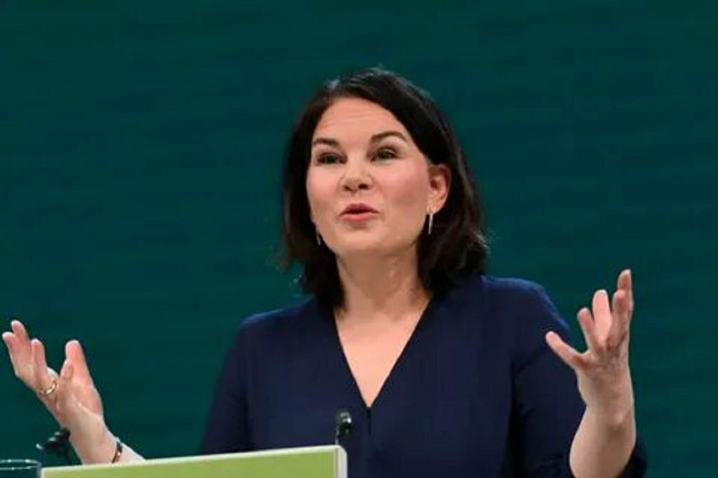 Сводка новостей. Комментарии. Утро 01.05.2022