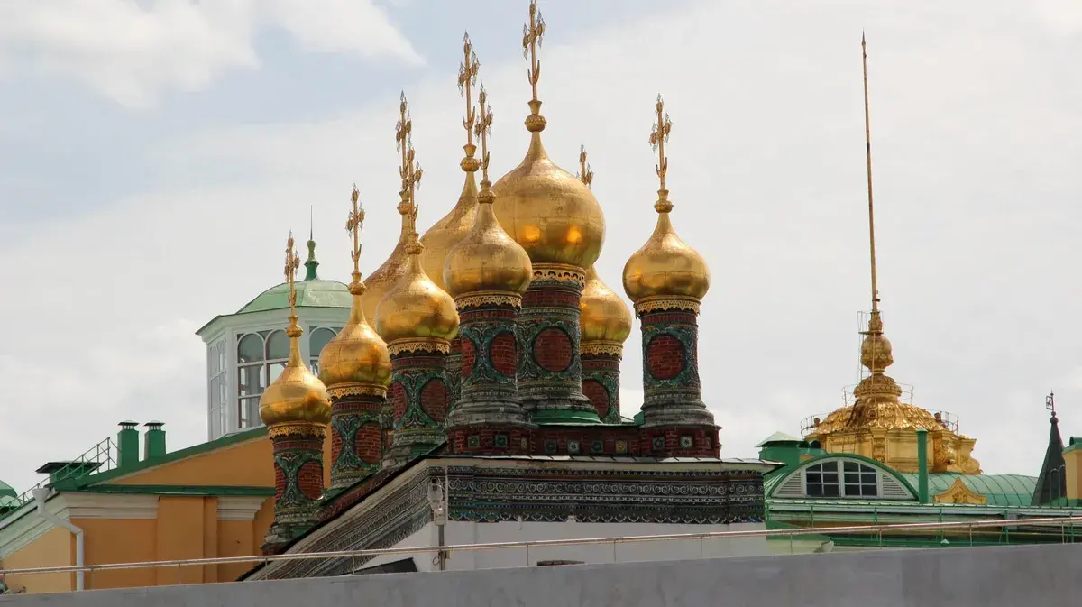 Иверская икона Божией Матери: история и традиции церковного праздника, чудеса святого лика, о чем просят верующие в Иверскую Богоматерь