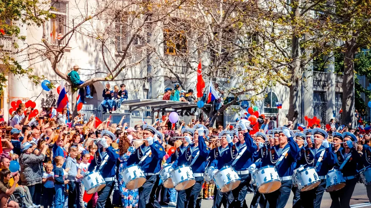 Когда первый рабочий день, учеба в школе после майских праздников в 2022: сколько дней официально отдыхаем, будут ли дополнительные выходные в мае