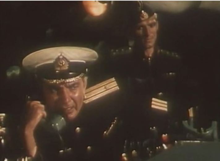 Кадры из какого советского фильма на фото? (2)