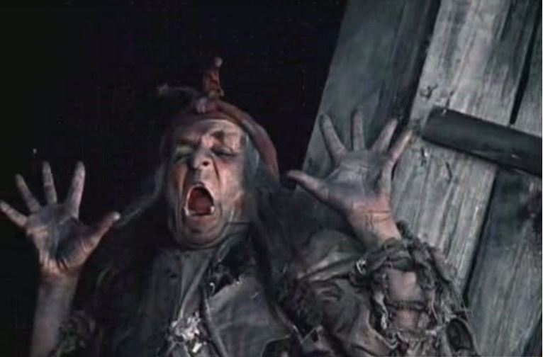 Фамилия актера, исполнившего роль Бабы-Яги в к/ф "Морозко"