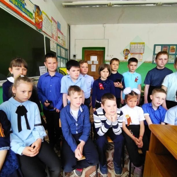 Во 2 "А", классный руководитель Замураева Ирина Владимировна , прошëл Патриотический цифровой урок #ПисьмаДеду. Мотивирующий урок представлен Фондом