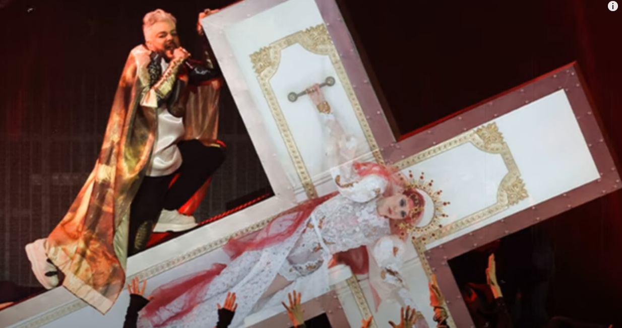 Киркоров. Пляски на кресте, нужно ли лишить за это званий и наград, а так же наказать штрафом 