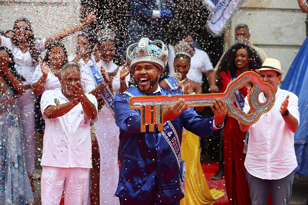  В Рио-де-Женейро прошли уличные карнавальные гуляния