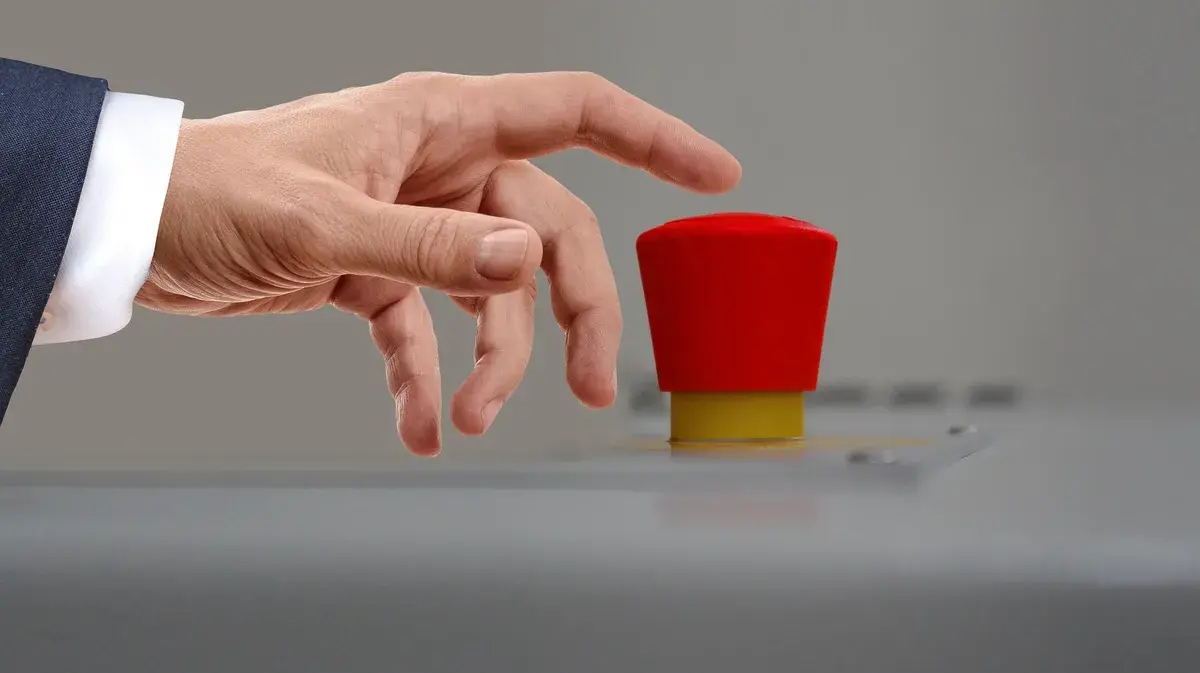 В России и США для воплощения ядерной угрозы в реальность требуется три шага. Военный эксперт сказал, как быстро Сармат сотрет с лица земли Лондон