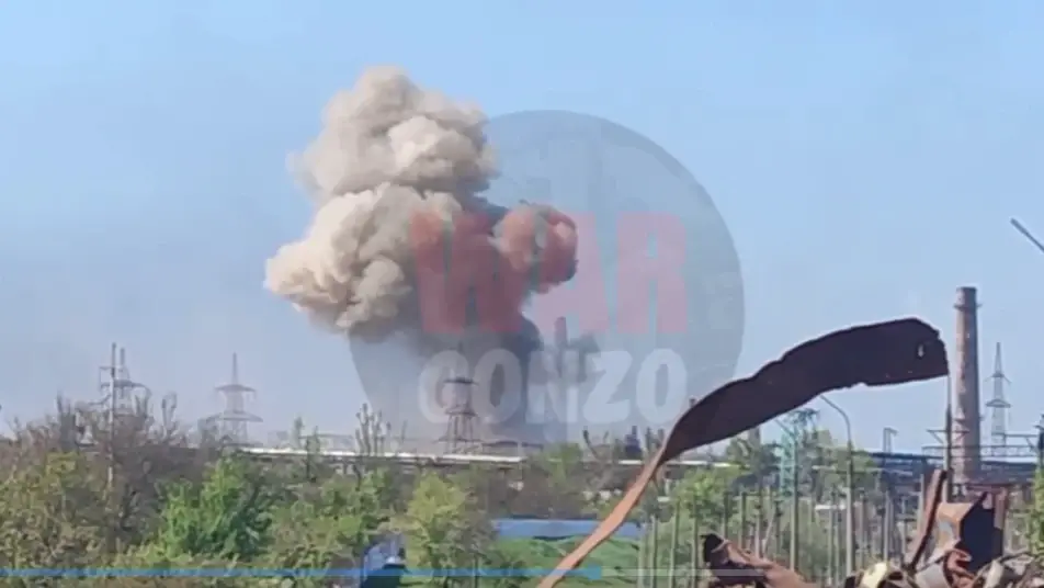 «Нациков закатывают в бетон» Воздушные силы РФ начали активно разбирать укрепрайоны украинских боевиков на «Азовстали».